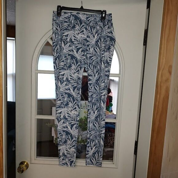 Faded Glory Blue White Flower And Leaves Jegging Pants Size Women's S 4/6 - Picture 1 of 2